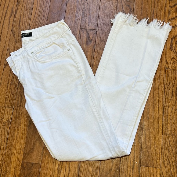 Heartless Jeans Denim - Heartless Jeans**Jodi Crop 24”**Whitw Denim Jeans**$189